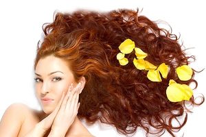 Догляд за фарбованим волоссям: як зберегти яскравість кольору